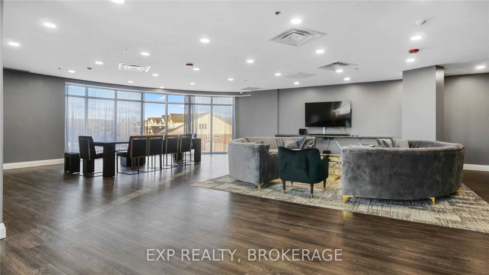 7711 Green Vista Gate, #402