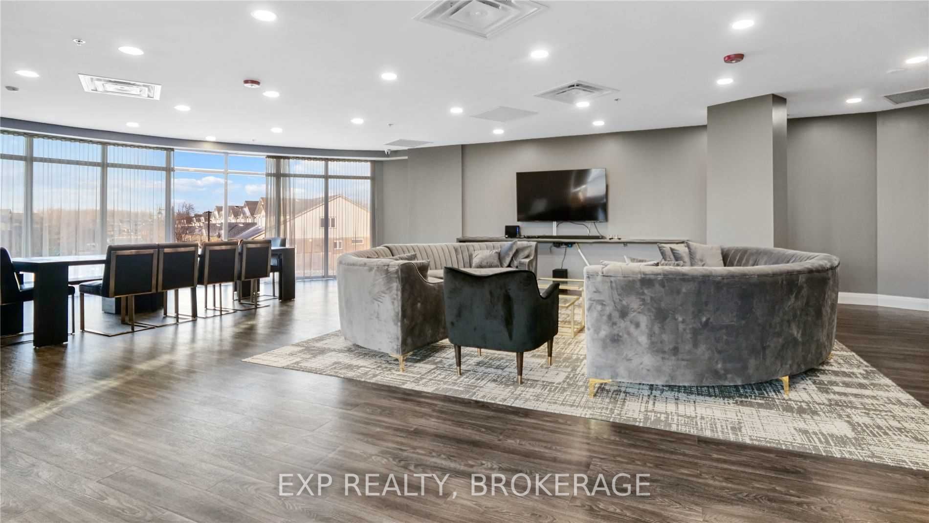 7711 Green Vista Gate, #402