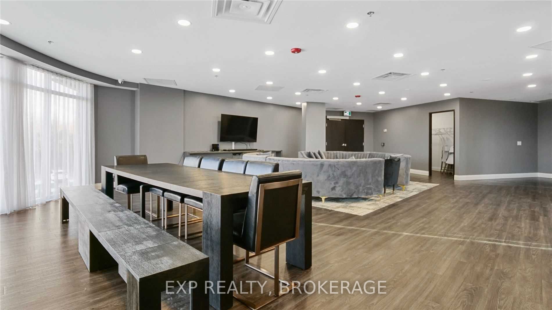 7711 Green Vista Gate, #402