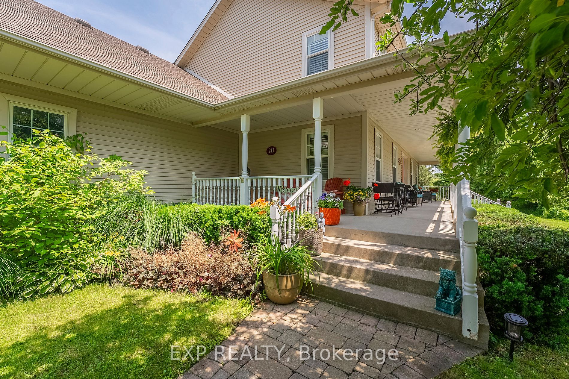 211 Niagara St