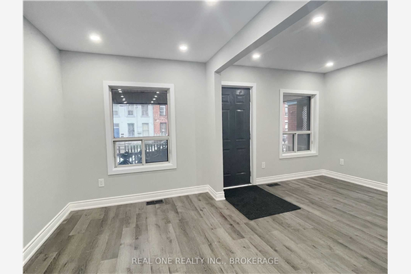 146 Wellington St N, Hamilton