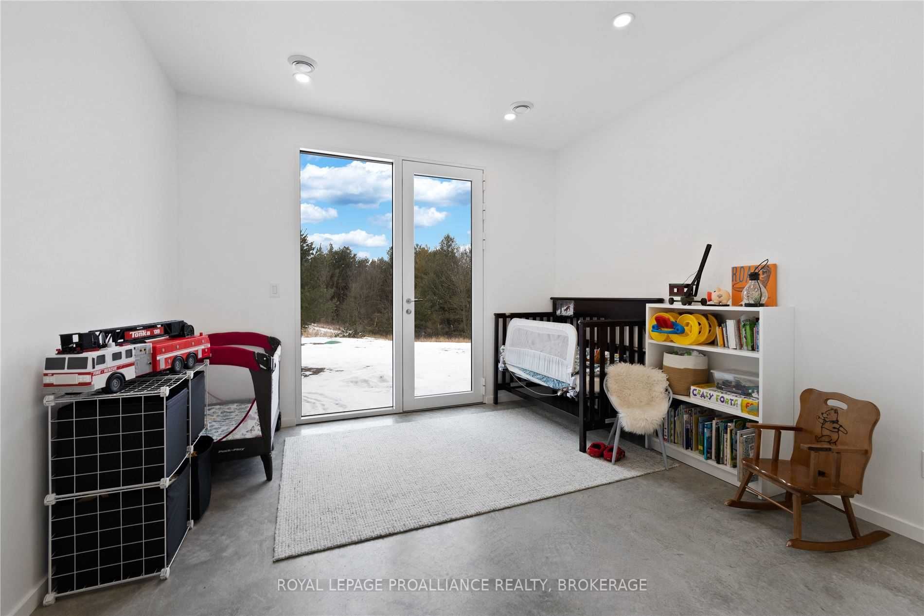 22 Summer Lane