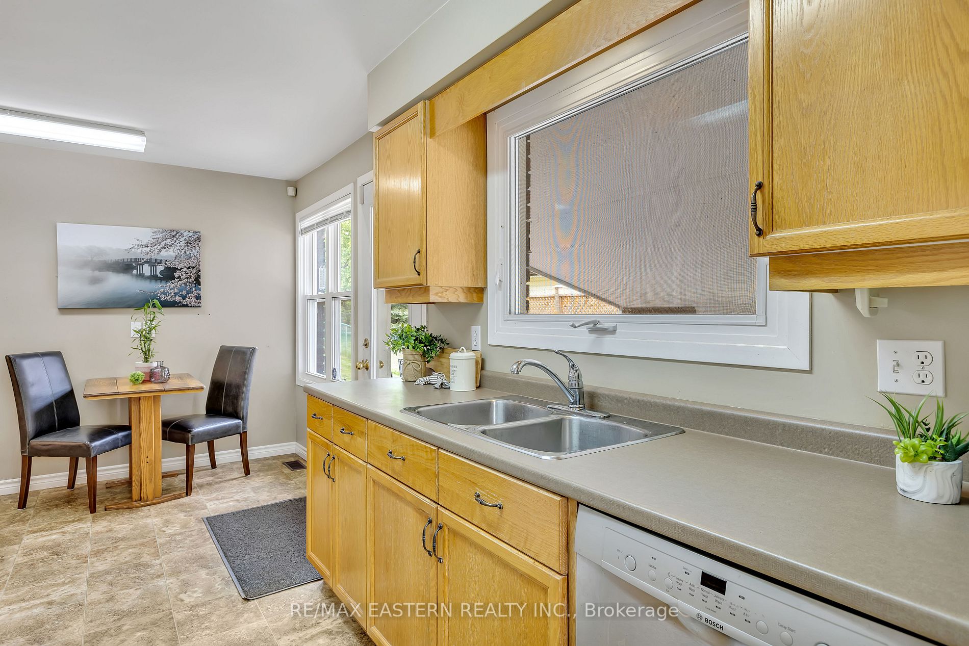 Listing X6004604 - Large Photo # 15