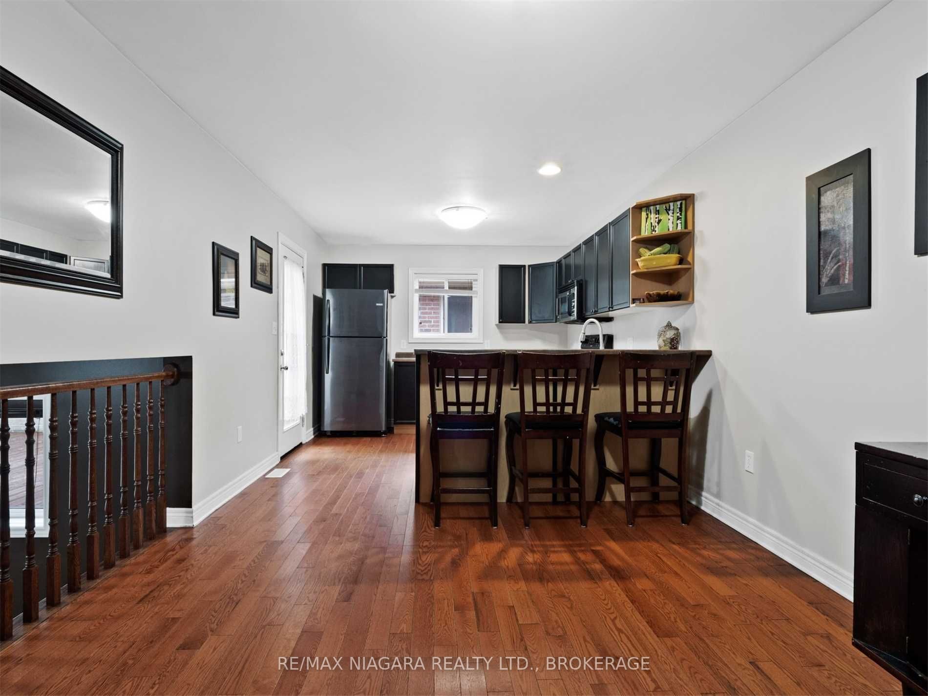 92 Thorold Ave