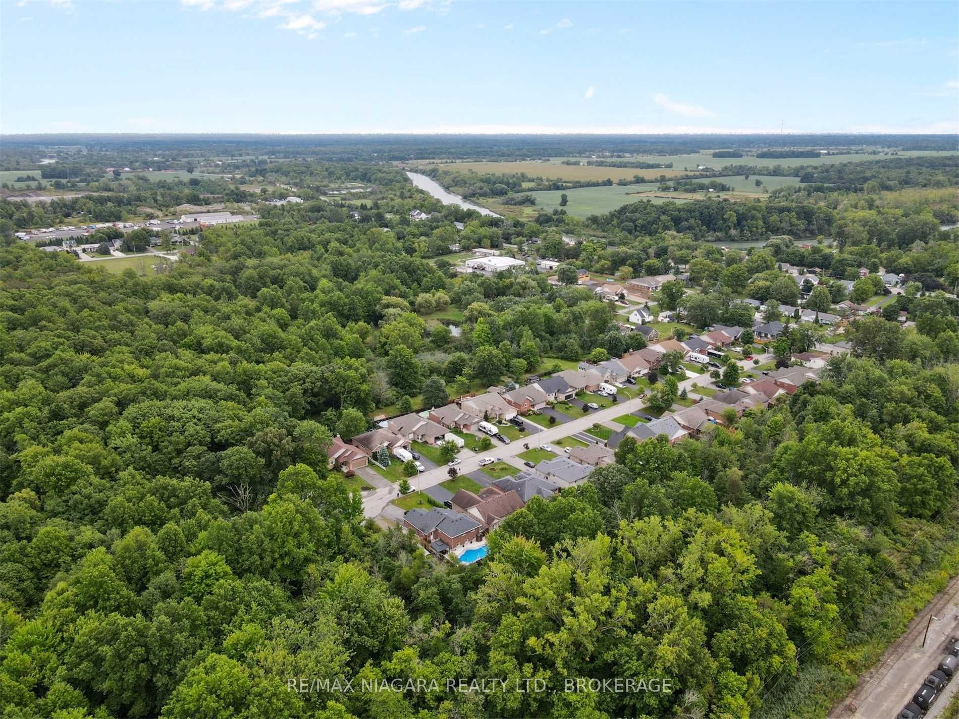 92 Thorold Ave