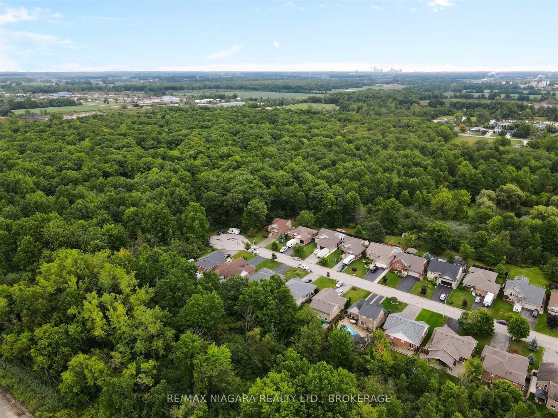 92 Thorold Ave