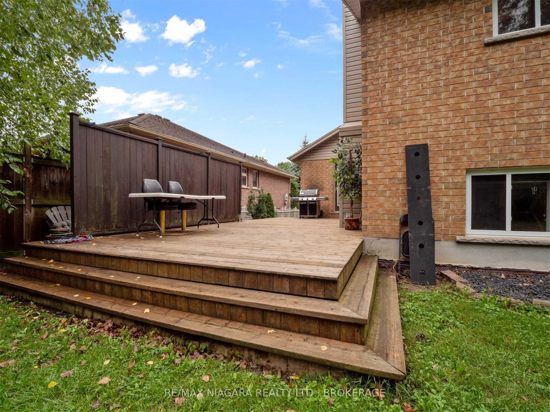 92 Thorold Ave