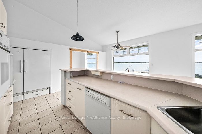 311 Dundas St E, #60