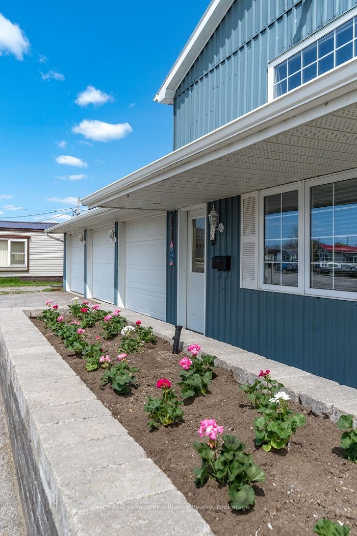 311 Dundas St E, #60