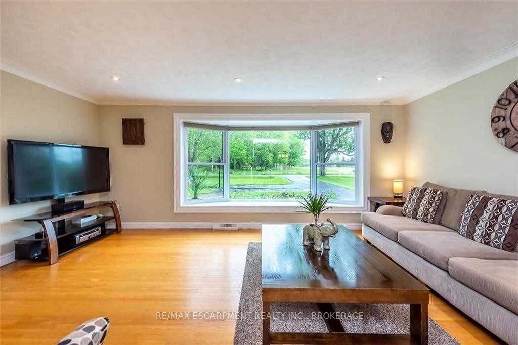 47 Blossom Ave