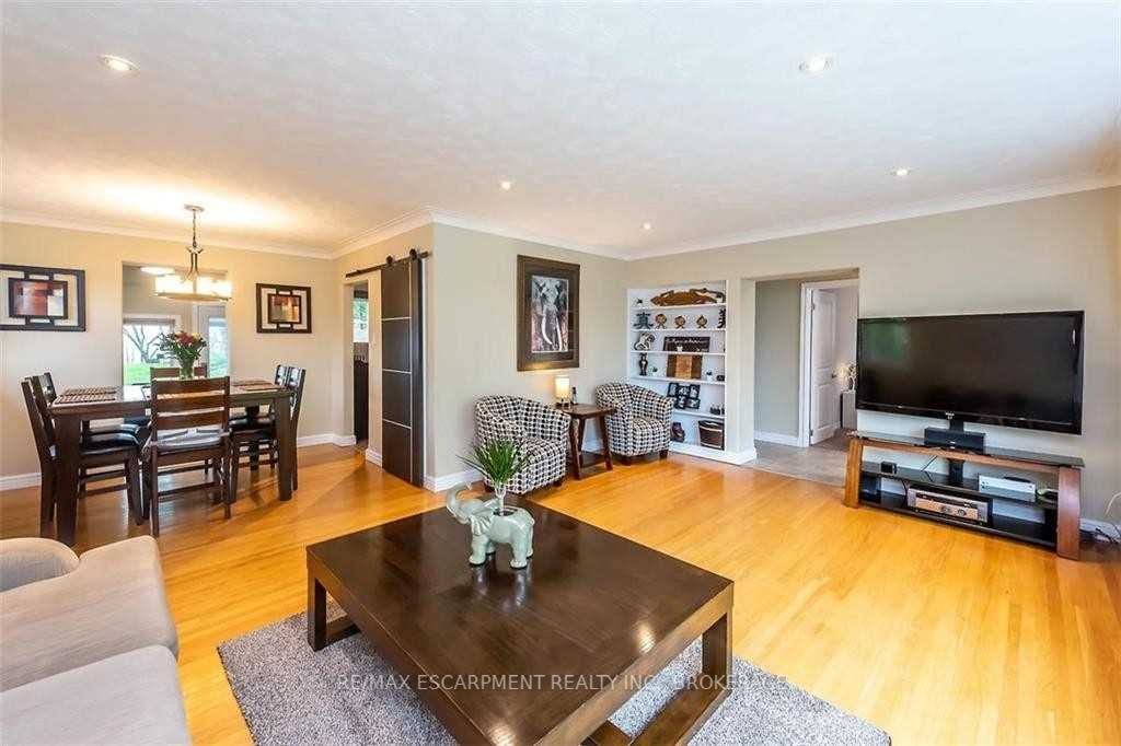47 Blossom Ave