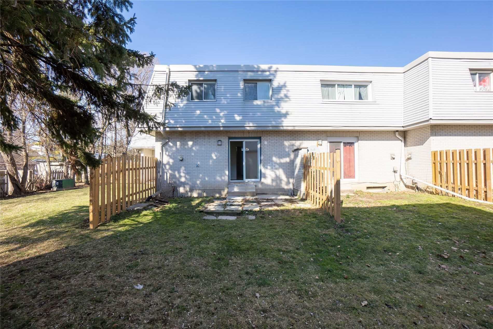 205 Boullee St, #26