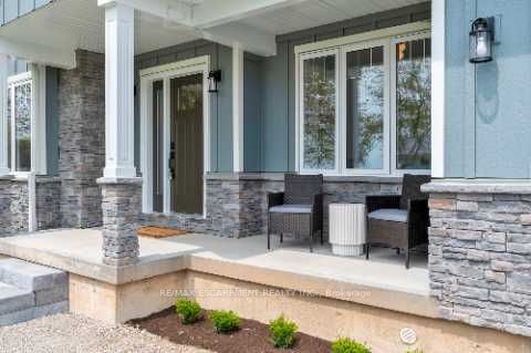 83 Dorchester Dr