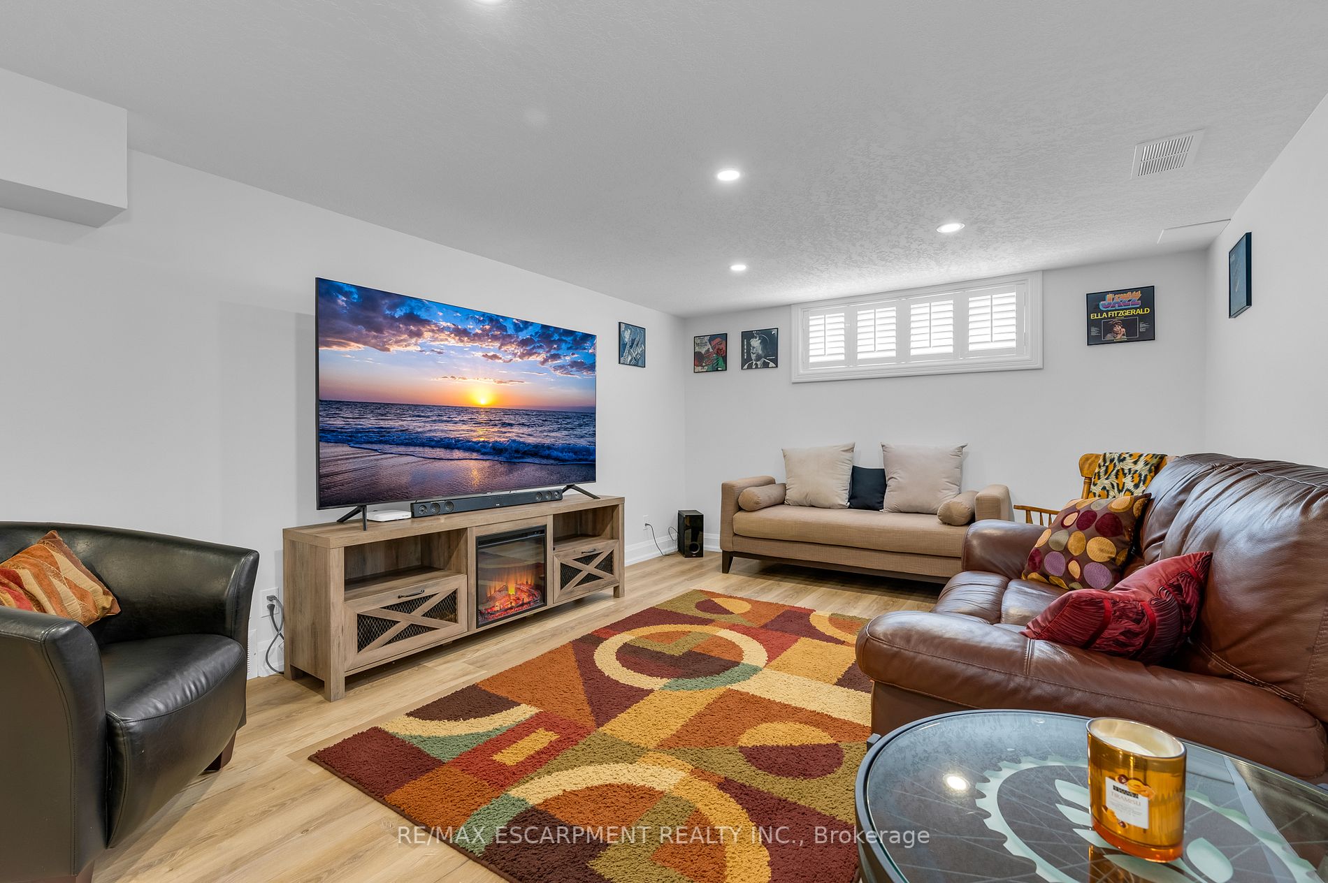 83 Dorchester Dr