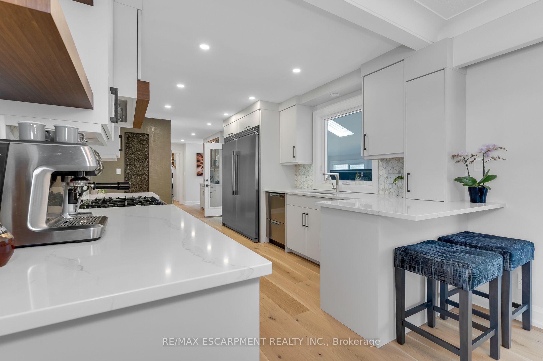 83 Dorchester Dr