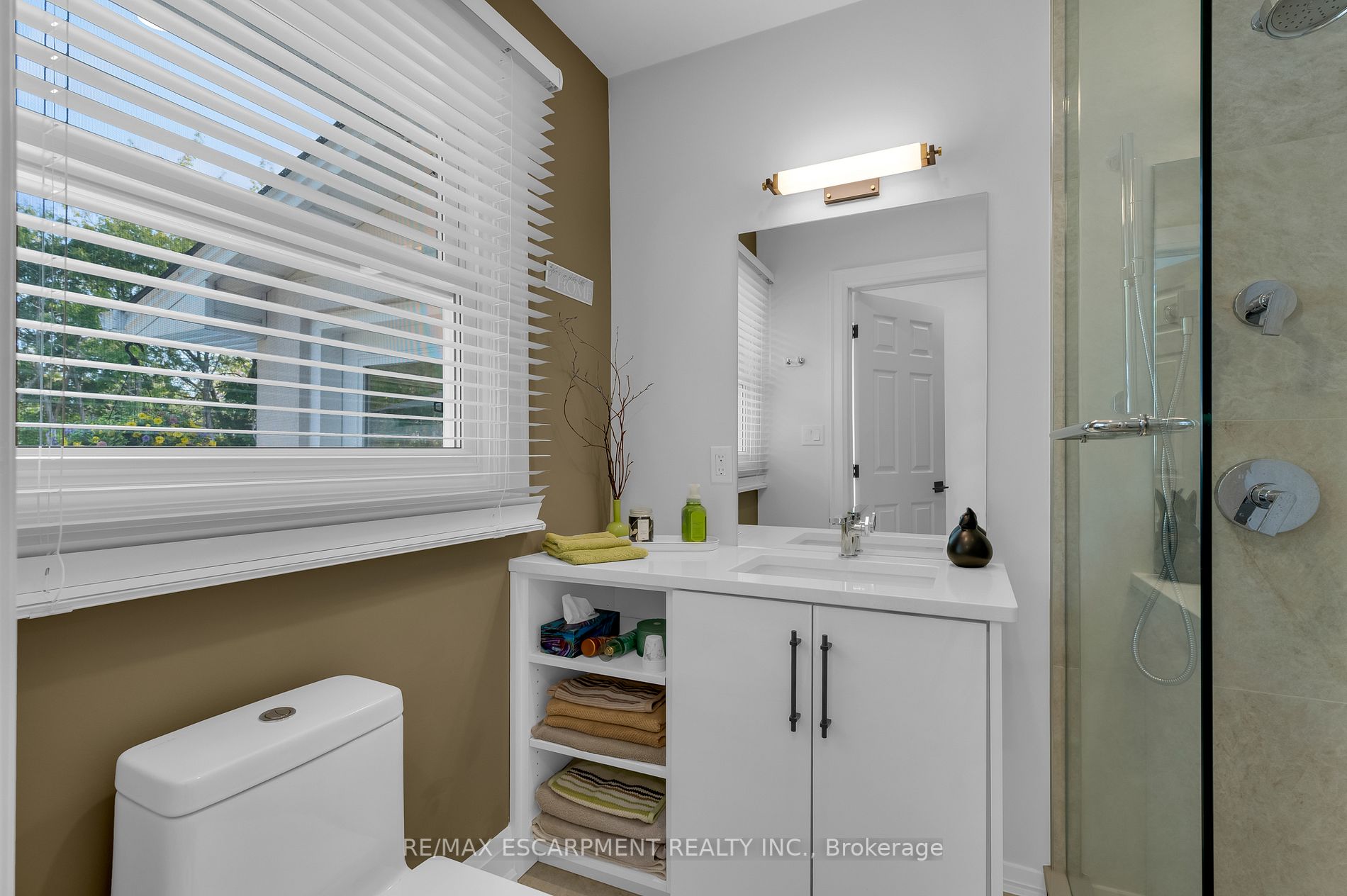 83 Dorchester Dr