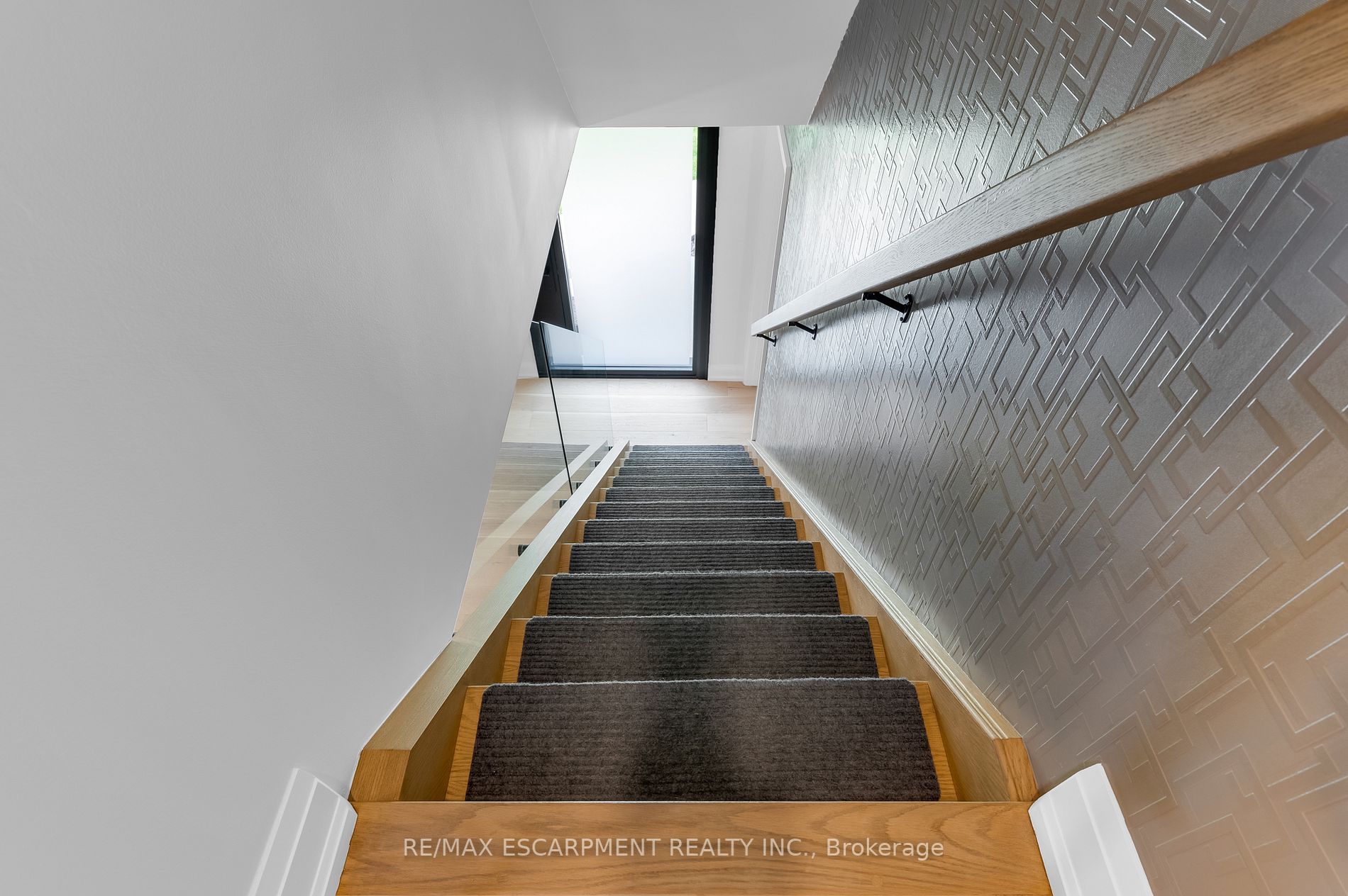 83 Dorchester Dr