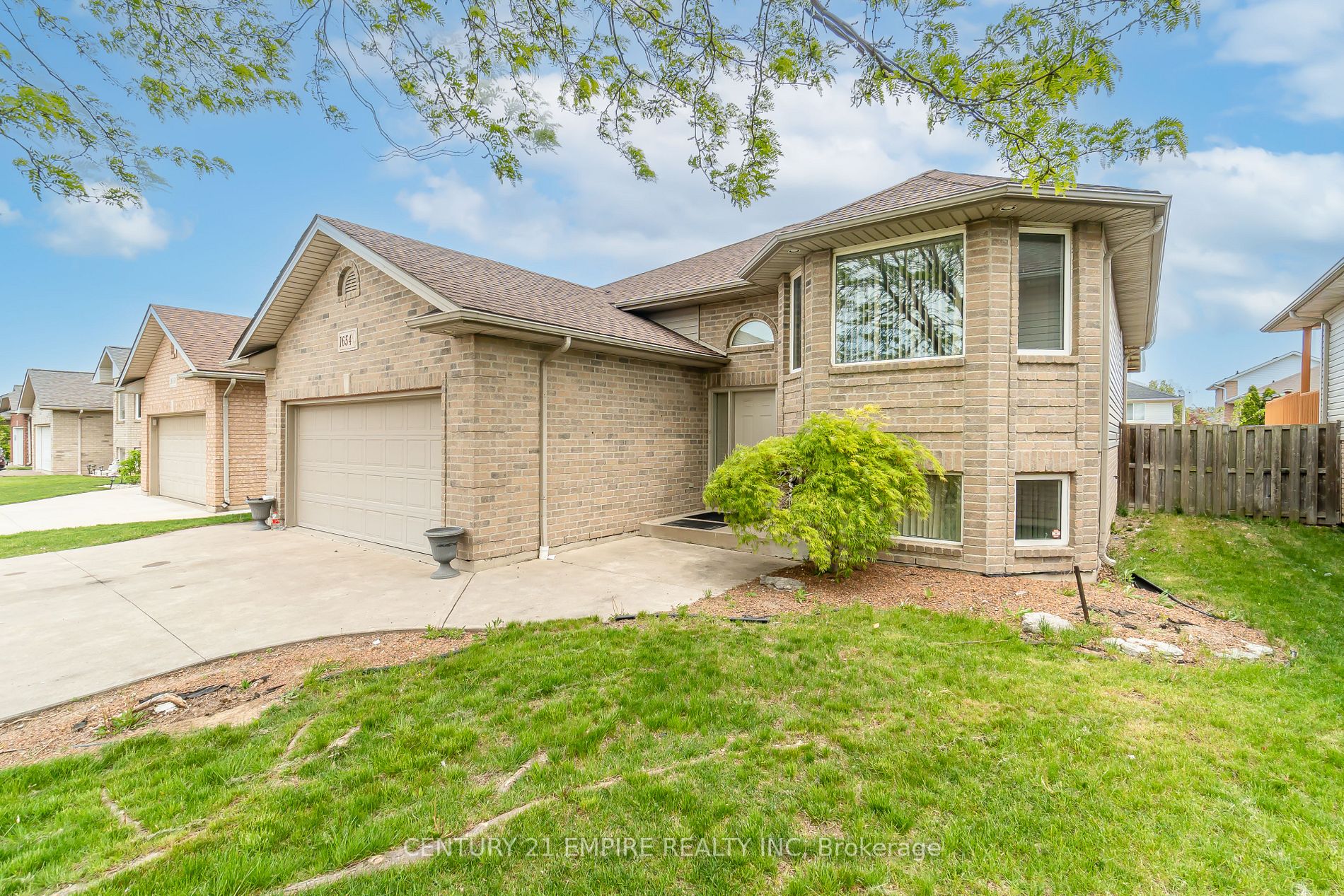 1654 Clover Ave