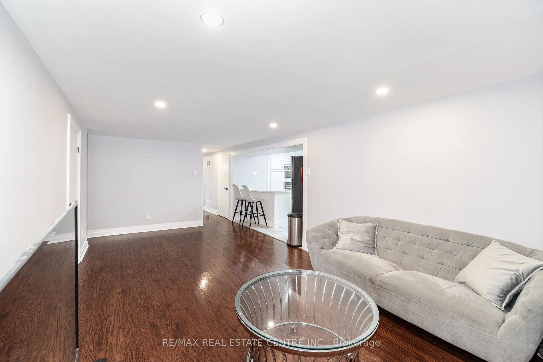 678 Mohawk Rd