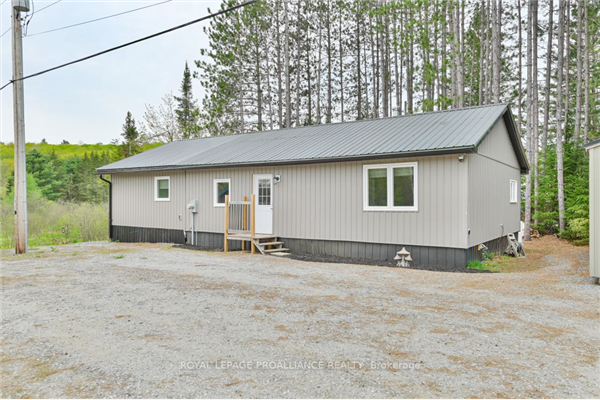 89 Ashby Lake Rd, Addington Highlands