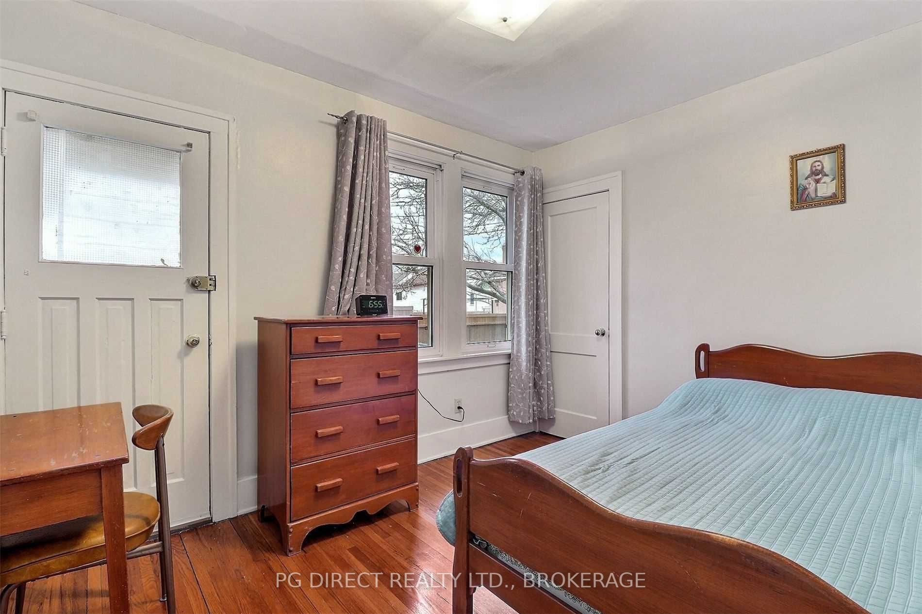 747-749 Niagara Street