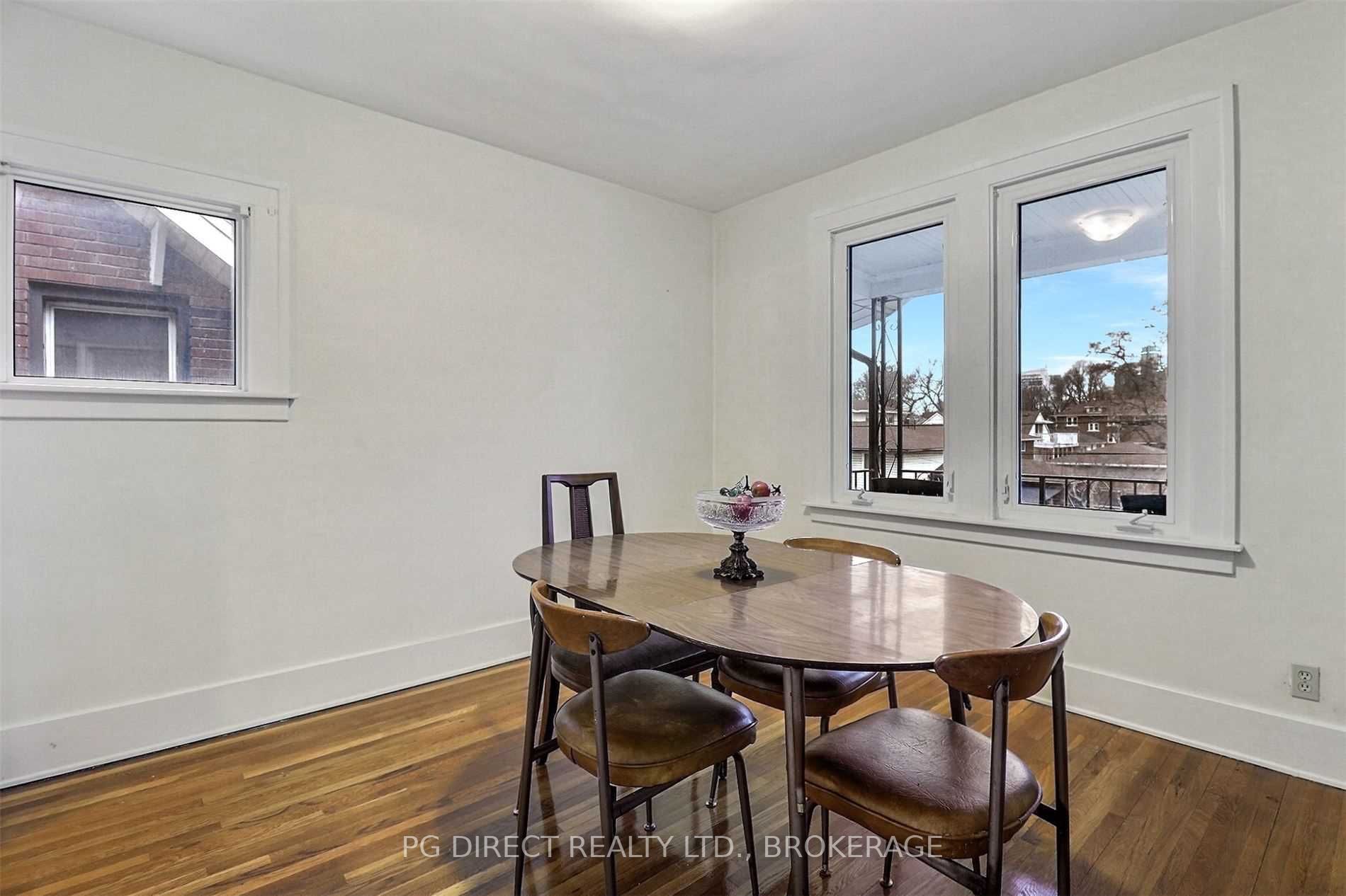 747-749 Niagara Street