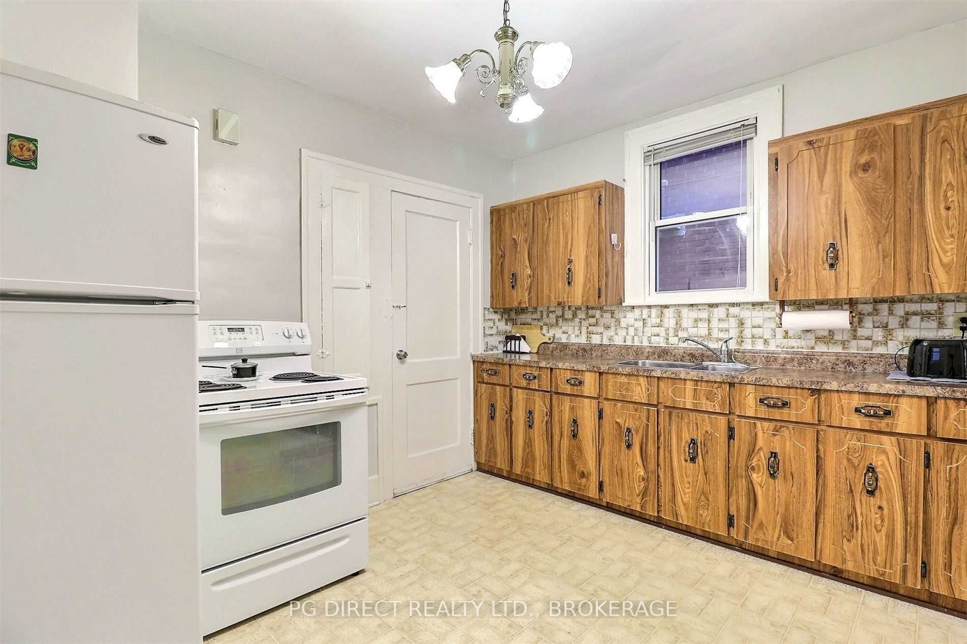 747-749 Niagara Street