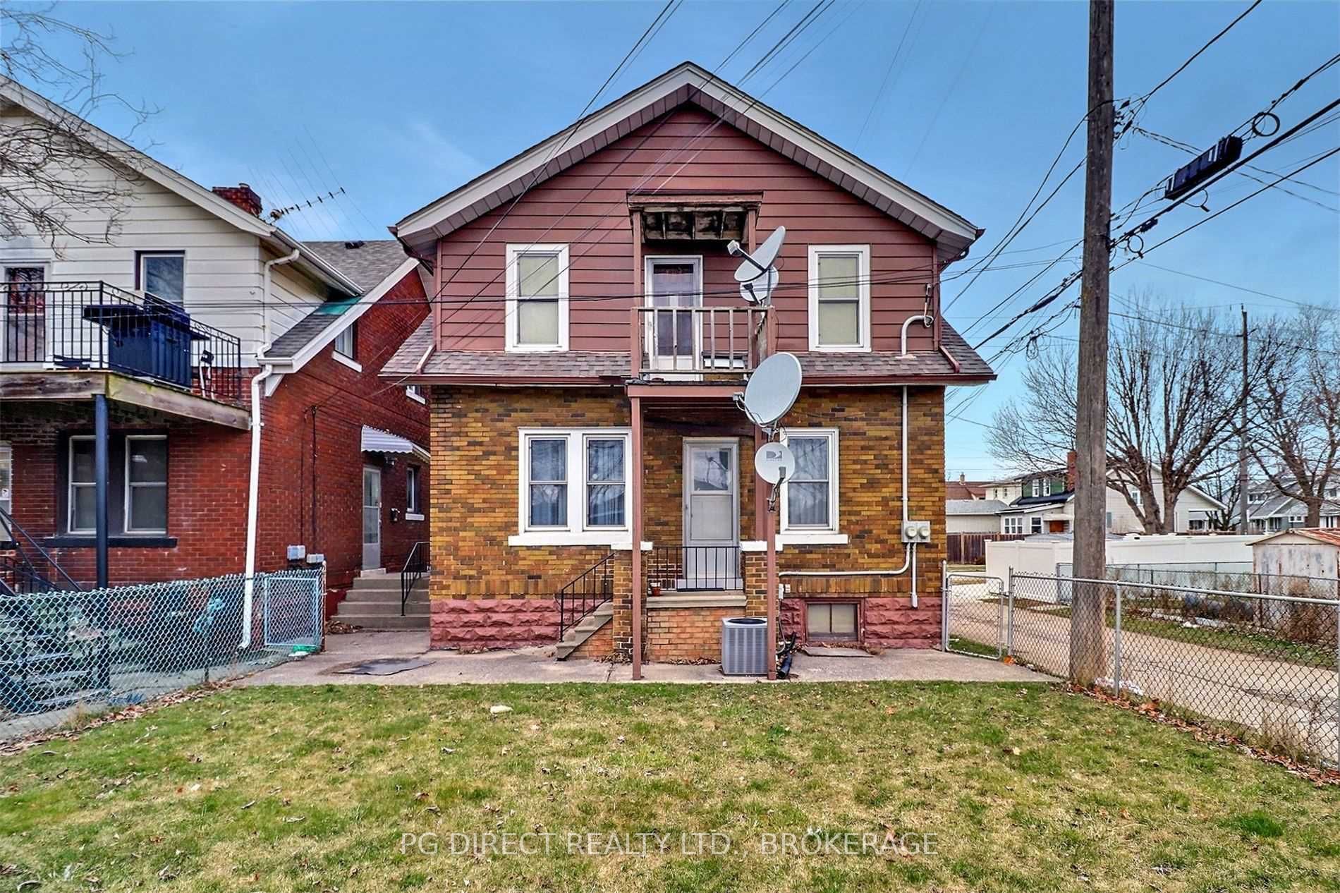 747-749 Niagara Street