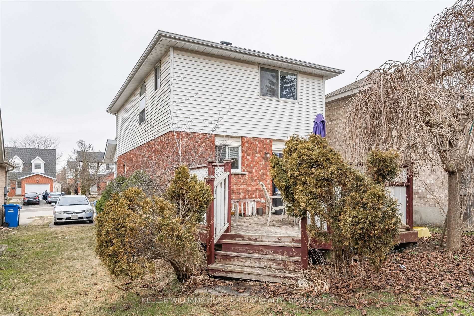 26 Sidney Cres