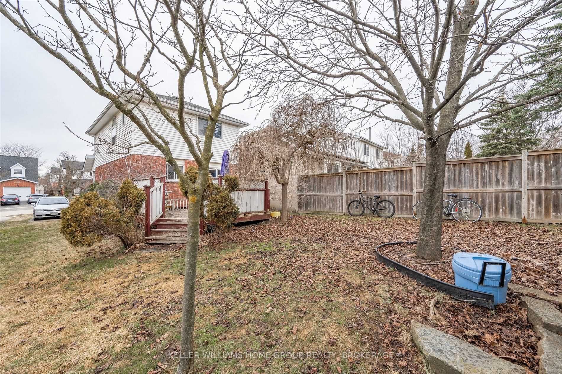 26 Sidney Cres