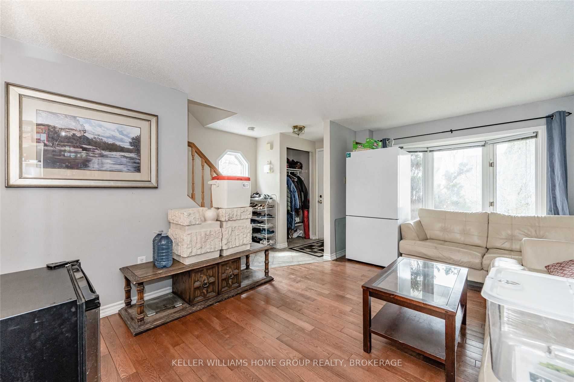26 Sidney Cres