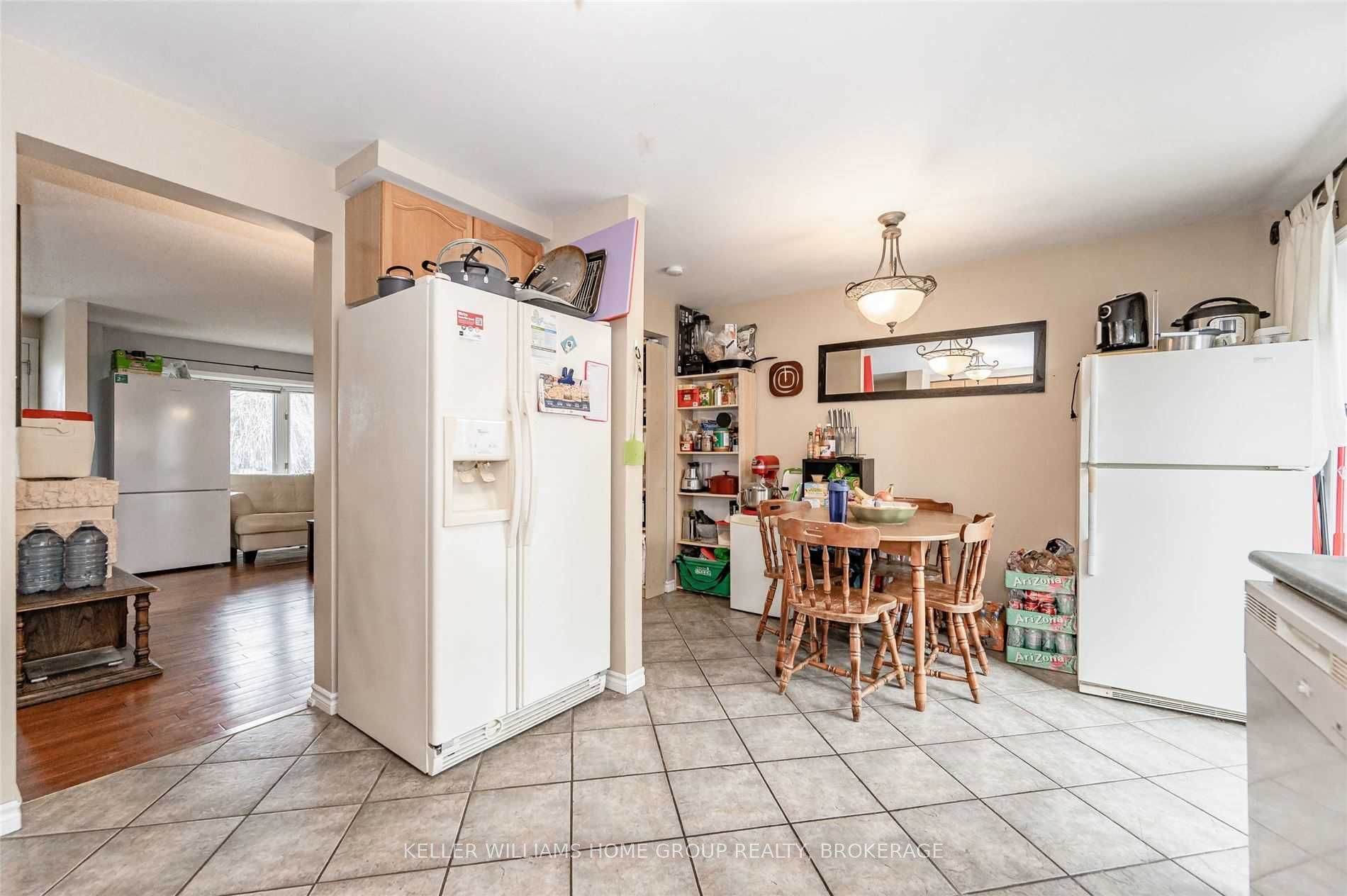 26 Sidney Cres