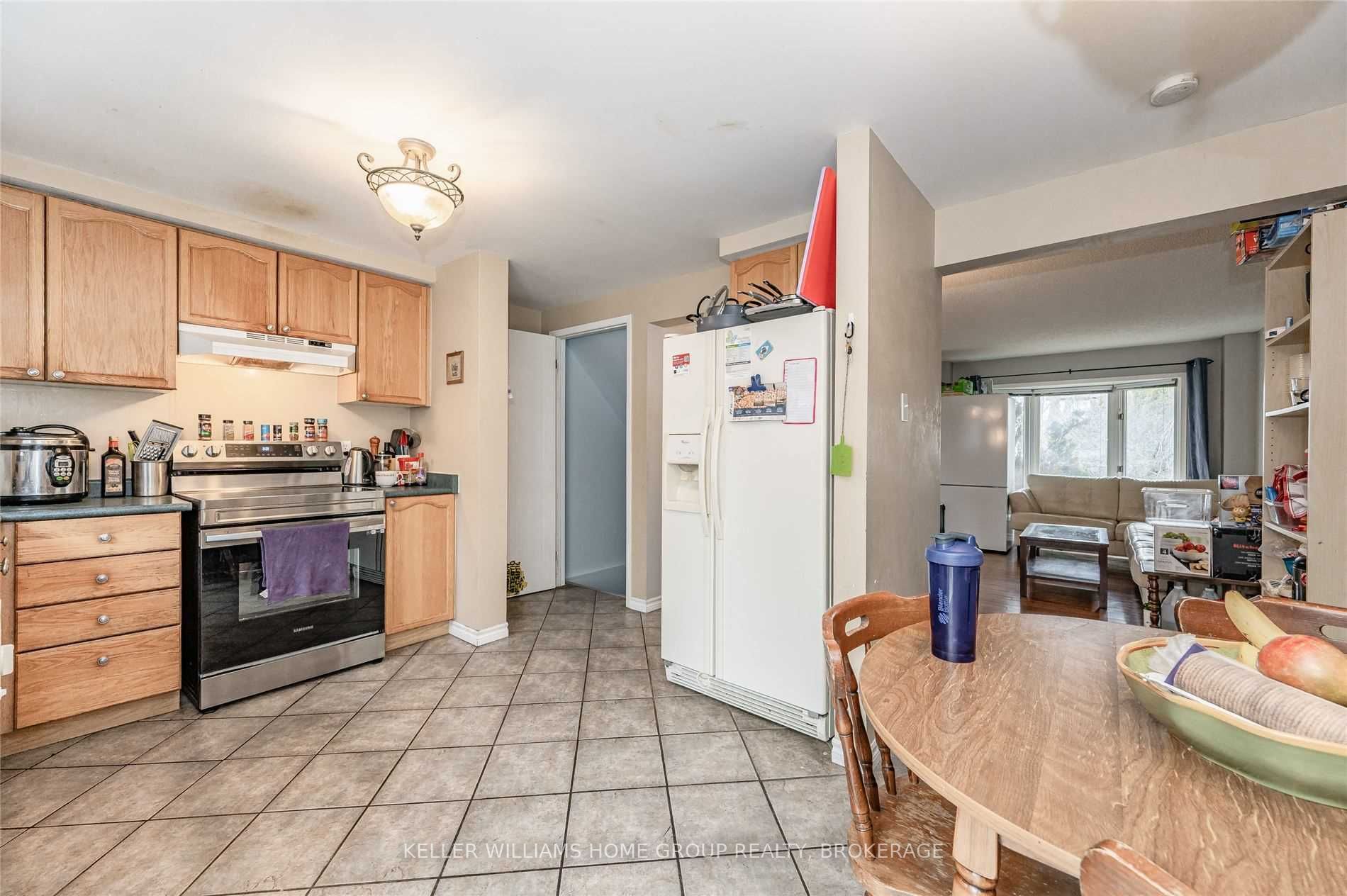 26 Sidney Cres