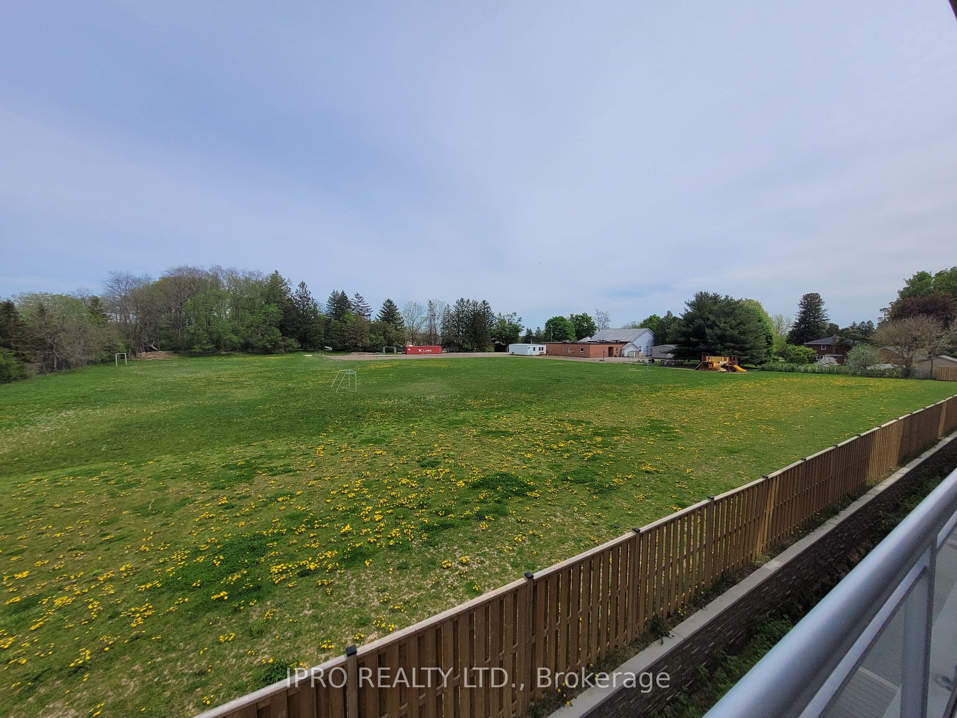 16 Markle Crescent, #301