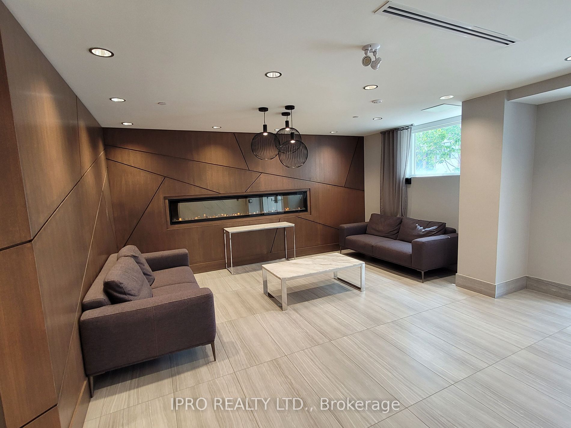 16 Markle Crescent, #301