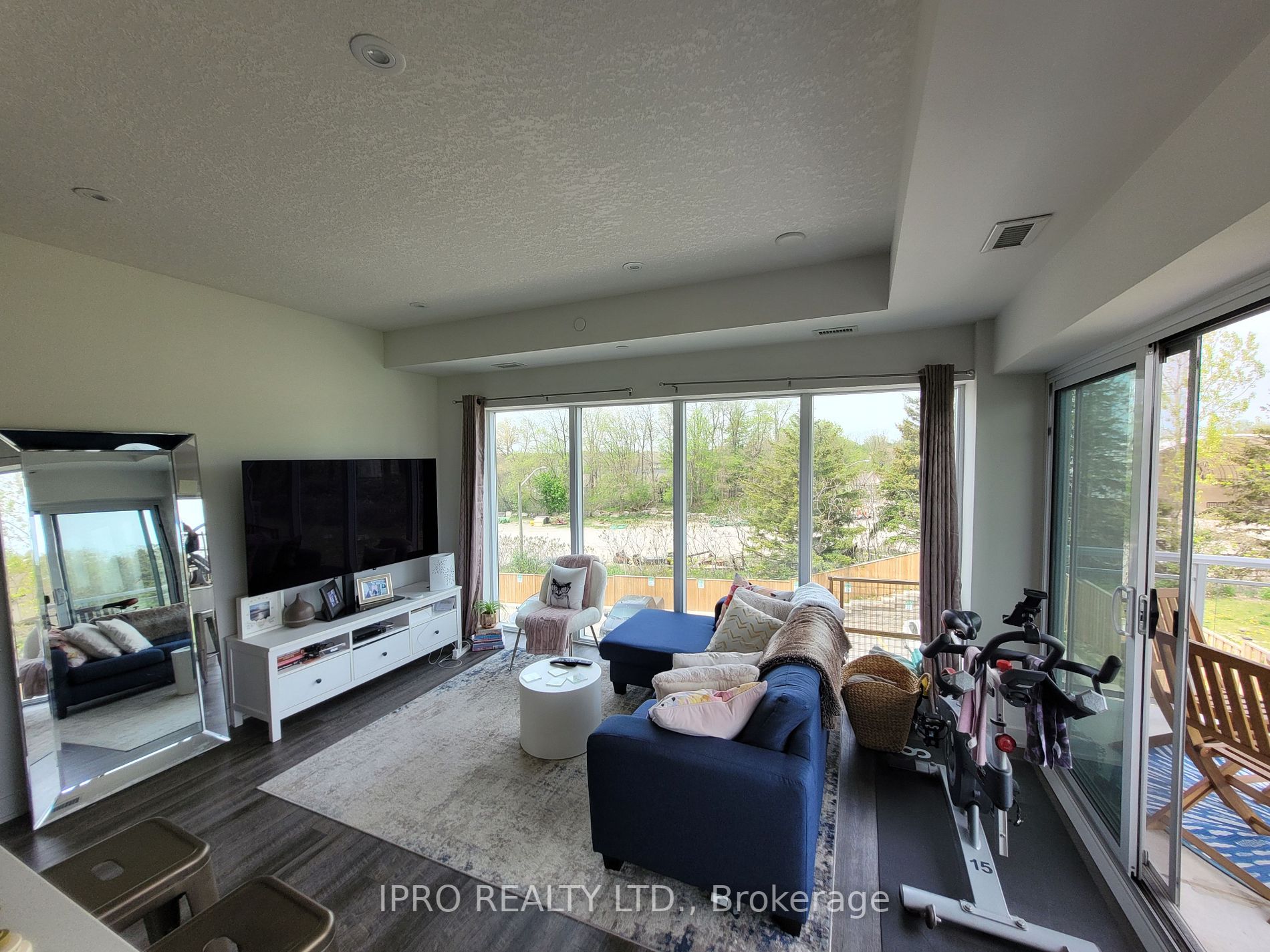 16 Markle Crescent, #301