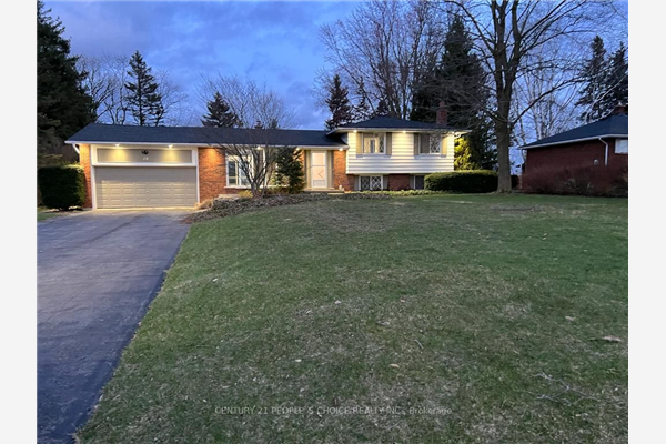 28 11th Concession Rd E