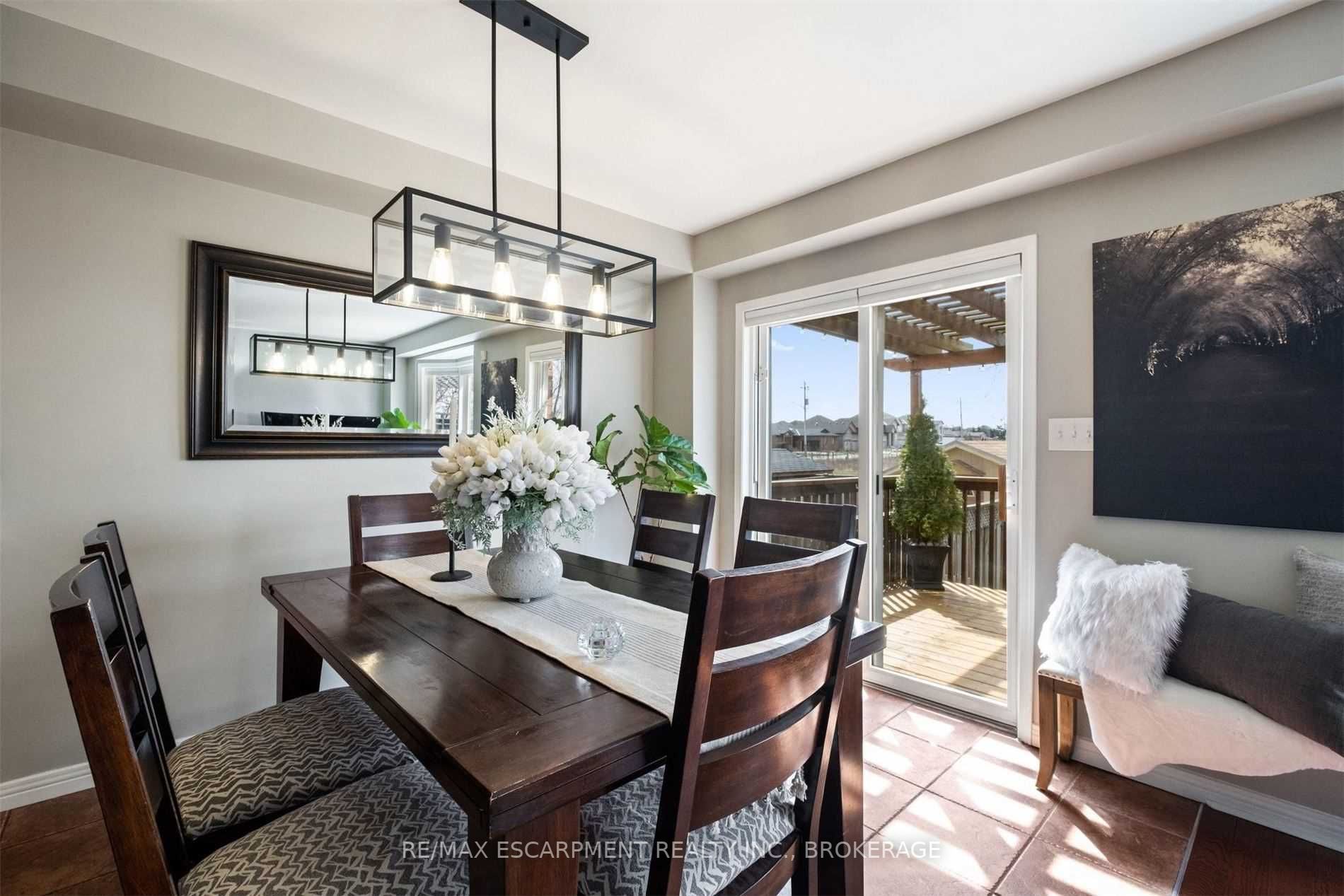 14 Fairhaven Dr