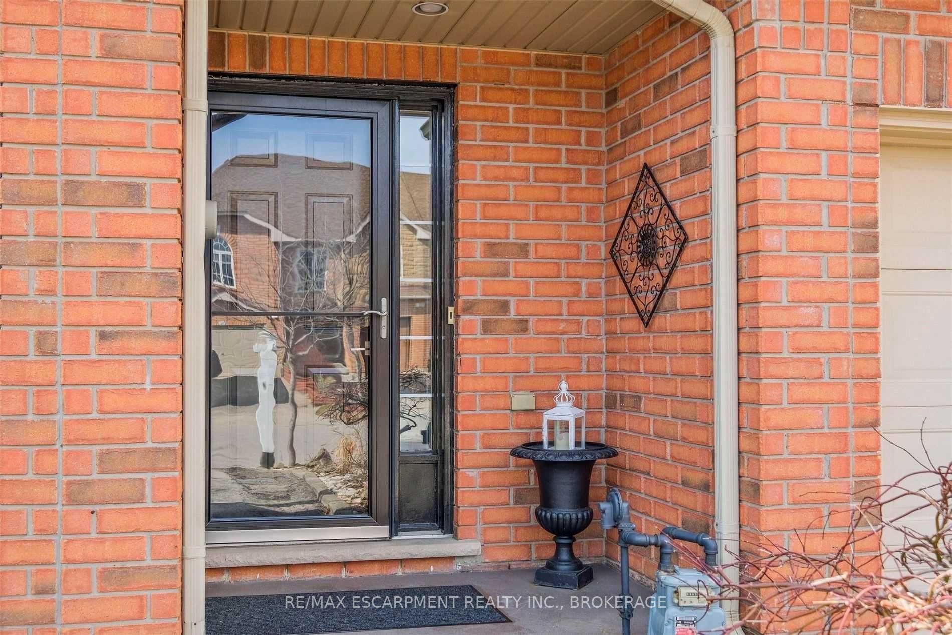 14 Fairhaven Dr