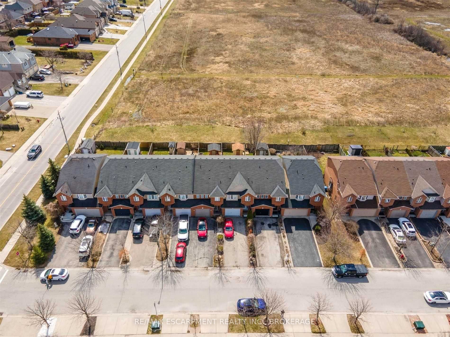 14 Fairhaven Dr