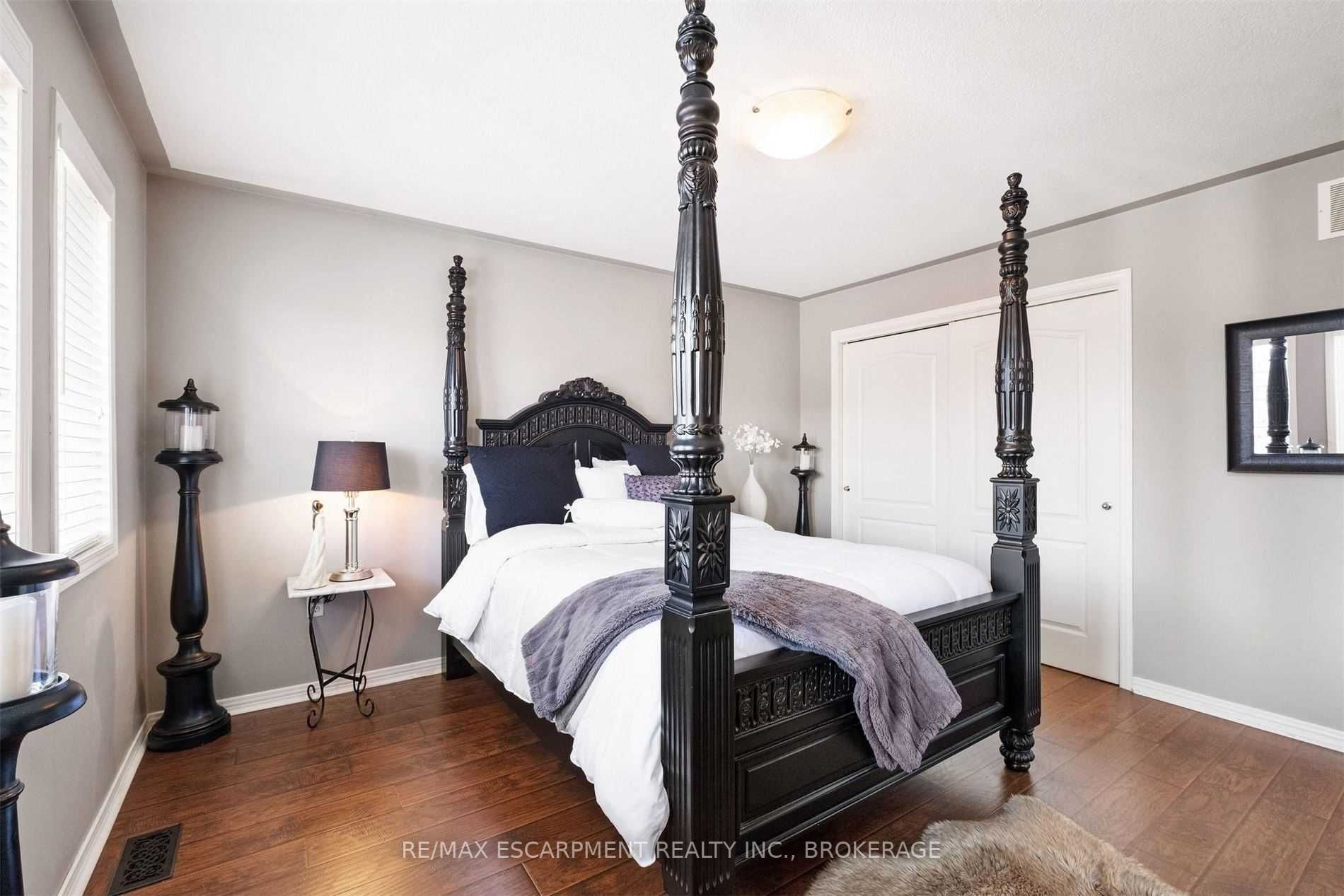 14 Fairhaven Dr