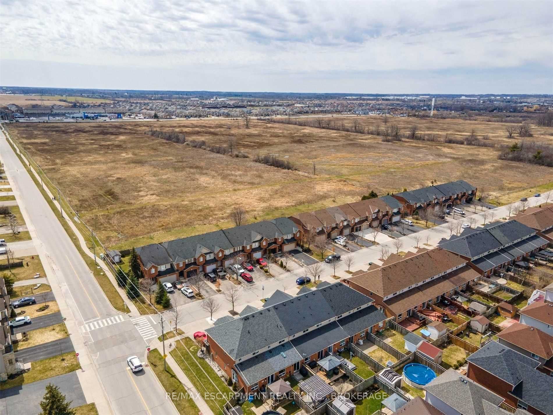 14 Fairhaven Dr