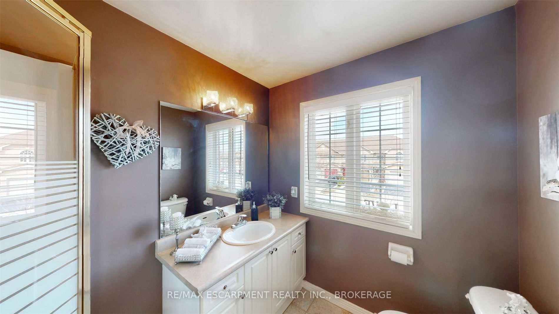 14 Fairhaven Dr