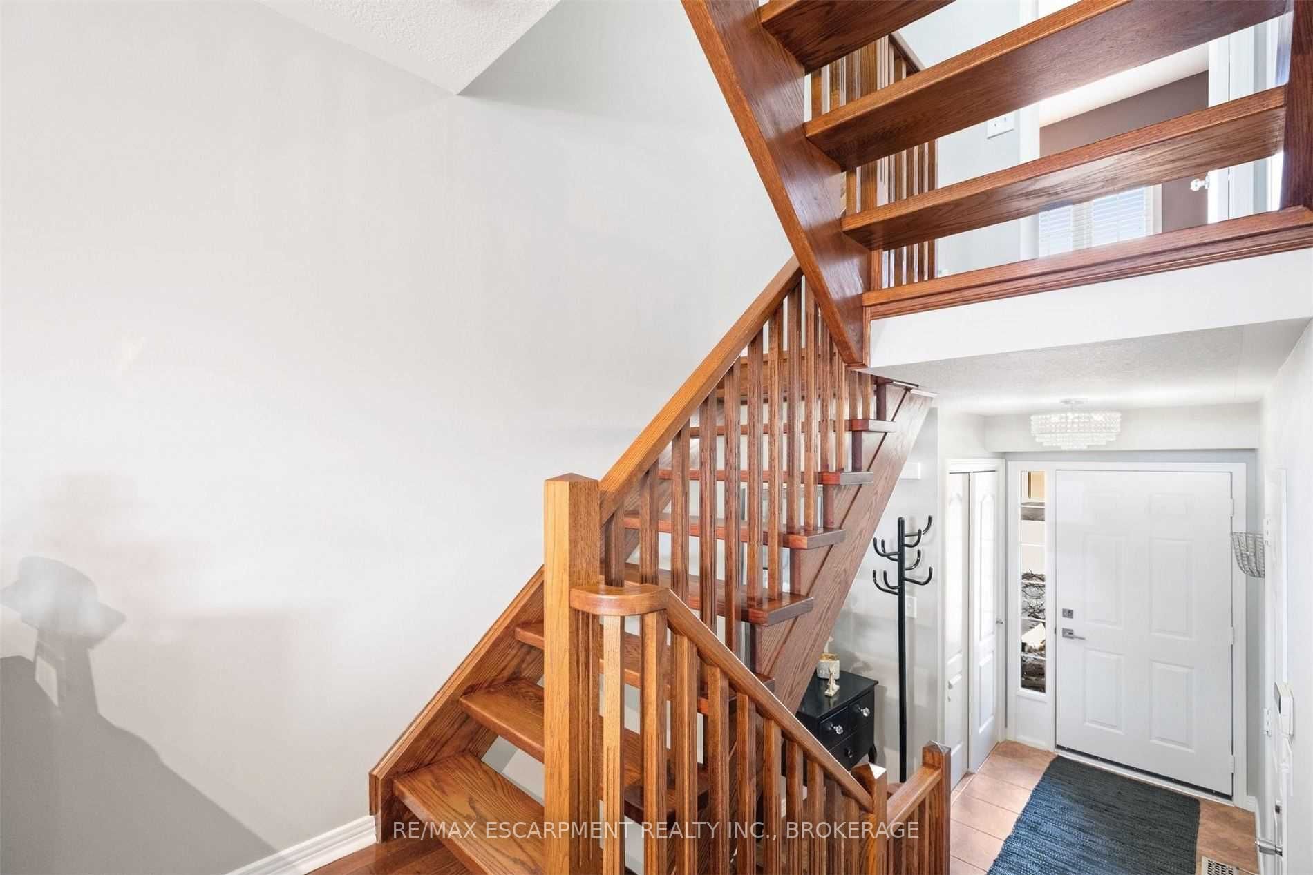 14 Fairhaven Dr