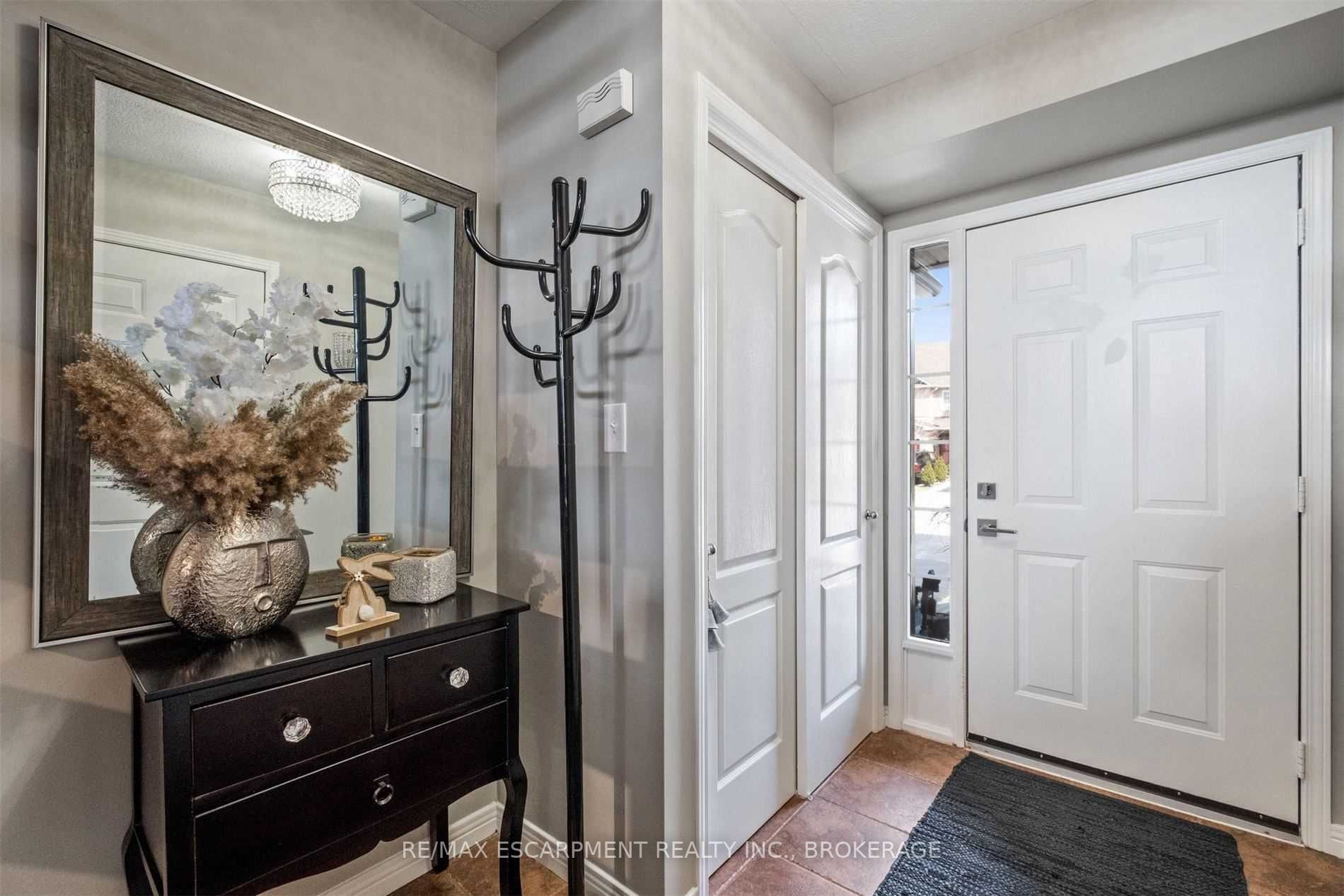 14 Fairhaven Dr