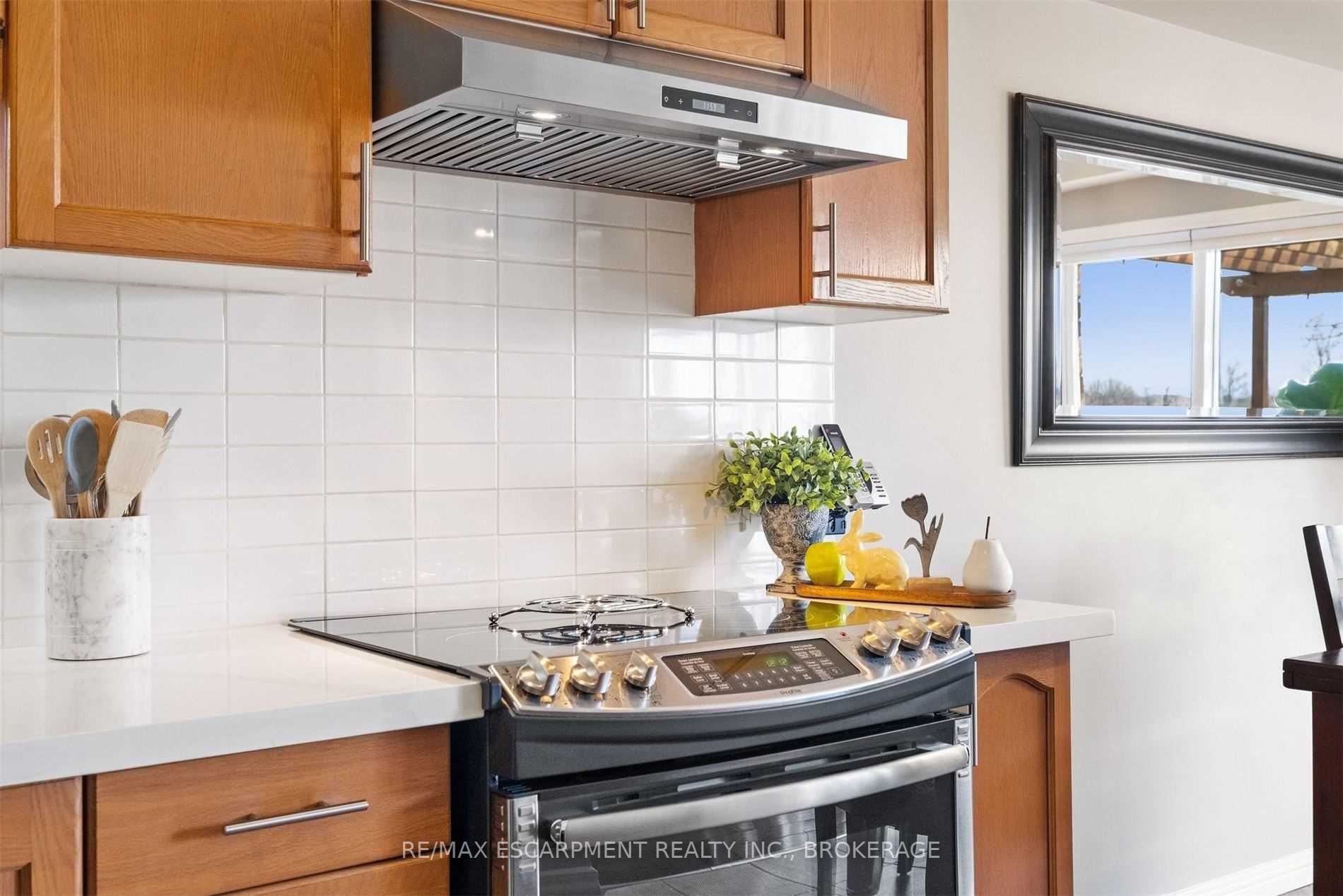 14 Fairhaven Dr