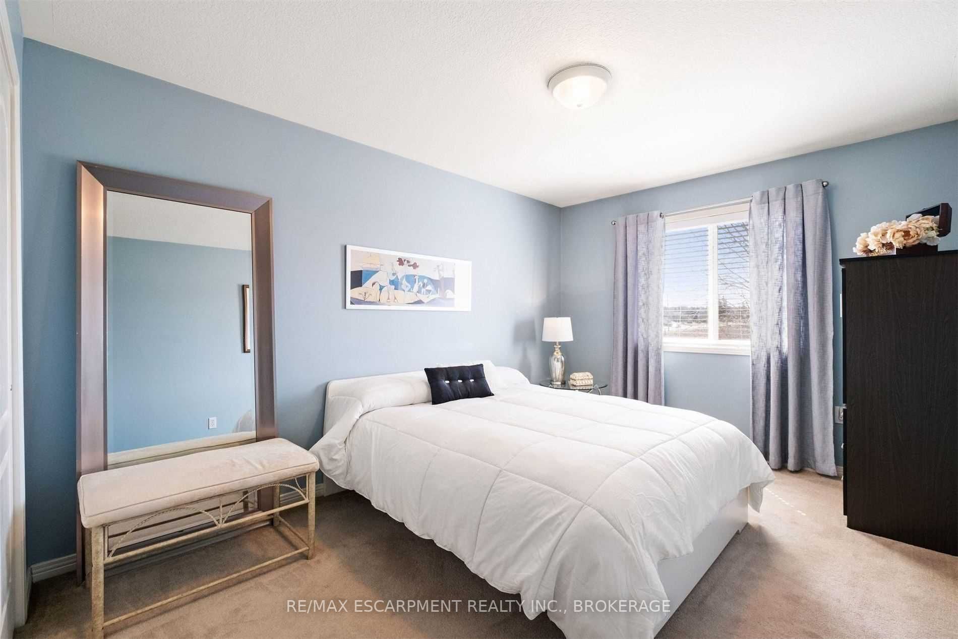 14 Fairhaven Dr