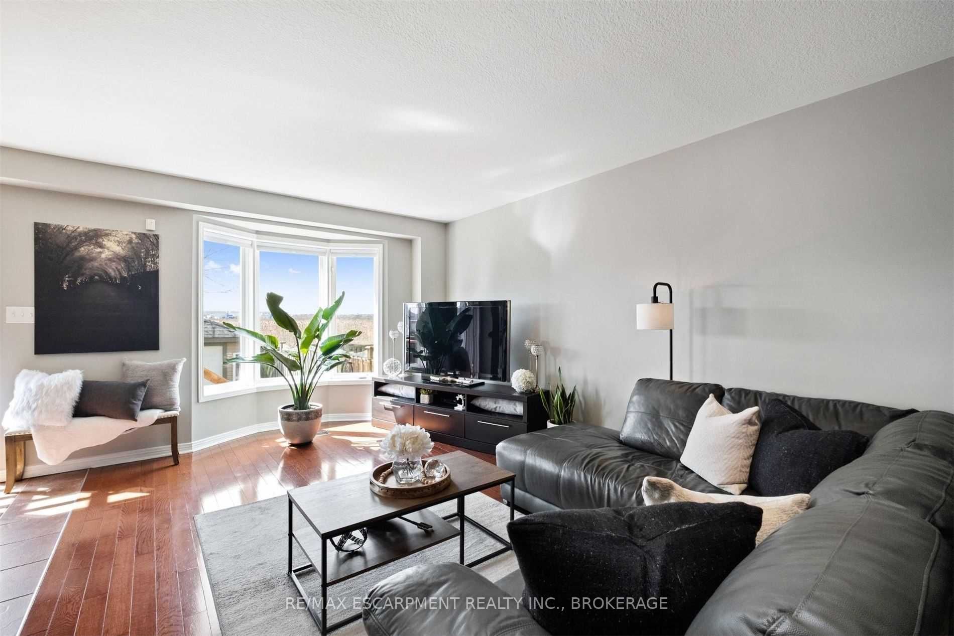 14 Fairhaven Dr