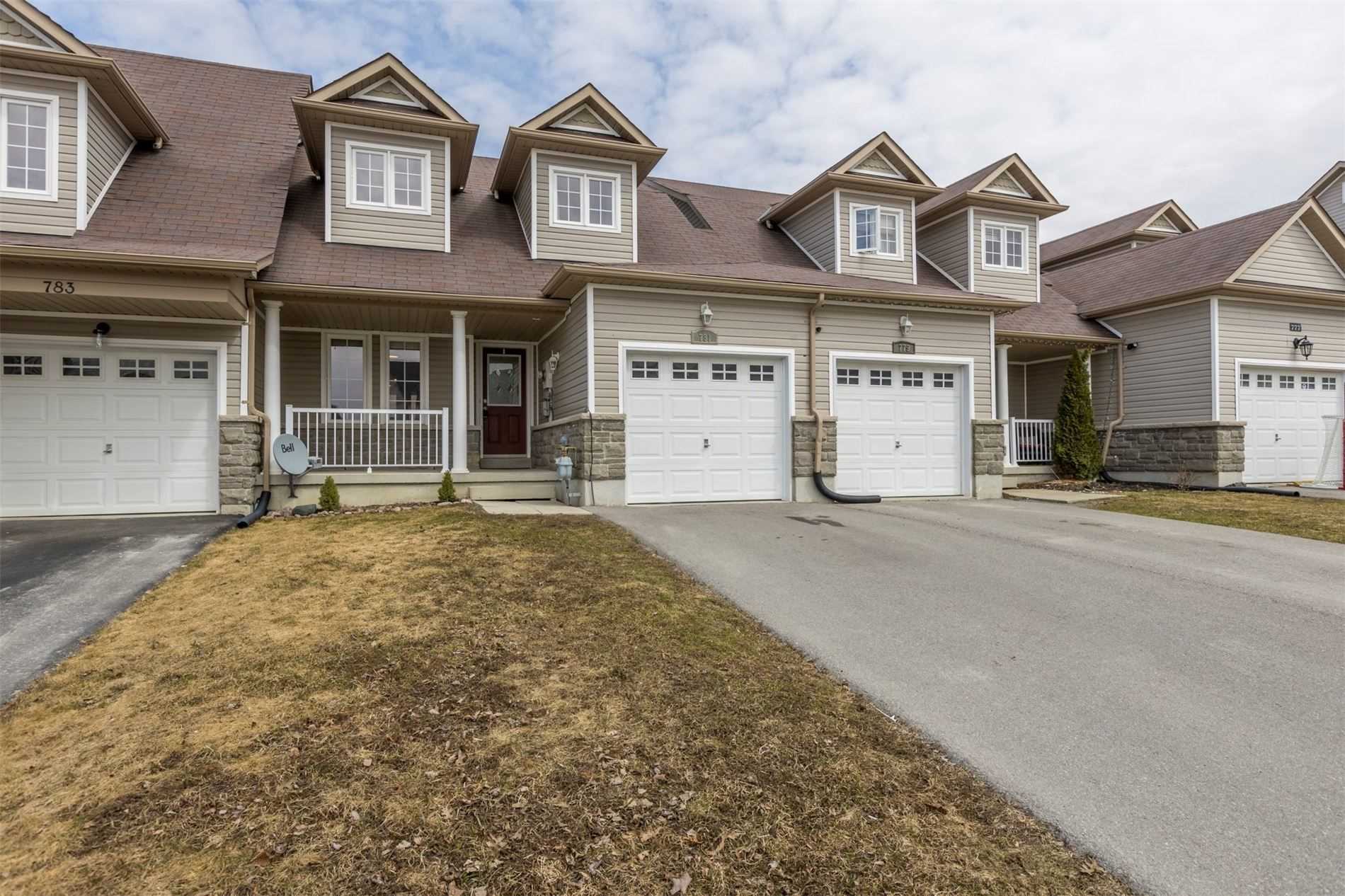781 Tully Crescent