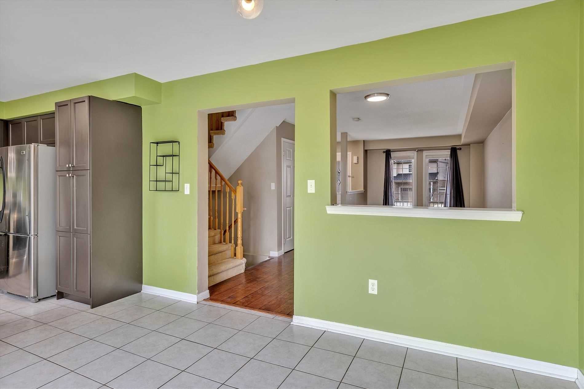 781 Tully Crescent